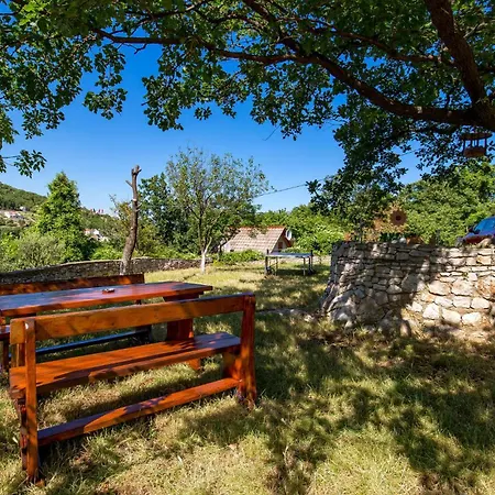 Holiday home Stunning In Moscenicka Draga